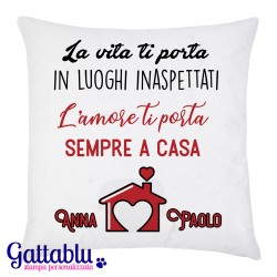 Federa per cuscino PERSONALIZZATA CON I VOSTRI NOMI, l'amore ti porta a casa, San Valentino, idea regalo da personalizzare!