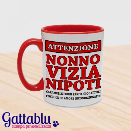 Tazza mug 11 oz color ATTENZIONE: NONNO VIZIA NIPOTI, idea regalo divertente per la Festa dei Nonni!