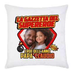 Federa per cuscino Gazzetta del Supereroe, personalizzata con la tua foto ed il nome! Super eroe dell'anno! Festa del papà! 