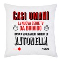 Federa per cuscino Casi Umani, Stile Serie TV Divertente, Personalizzata con Il Tuo Nome! Idea Regalo! 