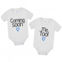 Coppia di Body Bimbo o Bimba Neonati Gemelli Gemellini Coming soon! Me too! Da personalizzare con nomi! Cuori azzurri!